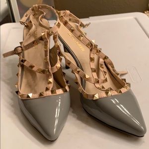 Rock stud size 9 - like valentino
